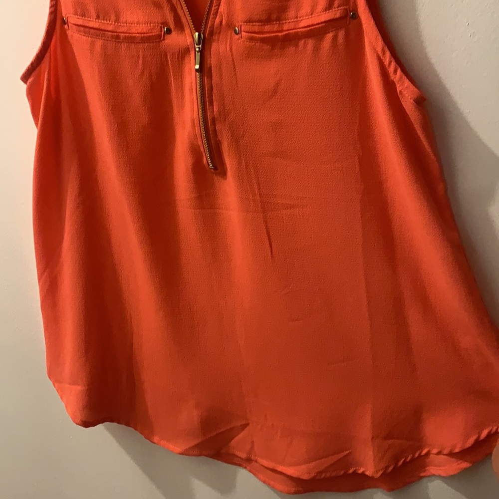 Tops - Picture 6 of 6